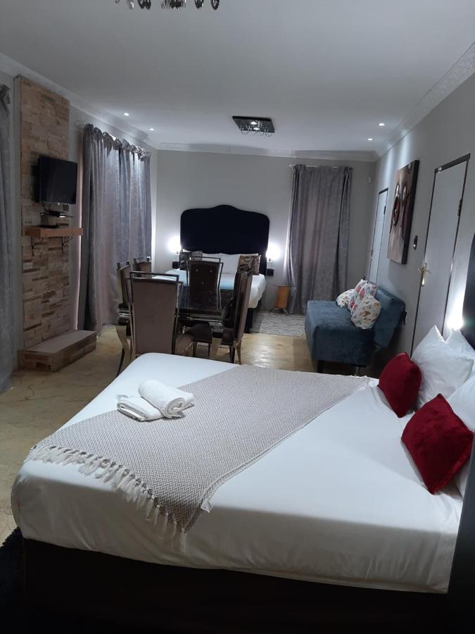 Lodge Bellagio Mthatha Bagian luar foto