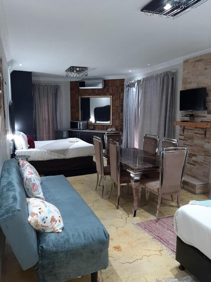 Lodge Bellagio Mthatha Bagian luar foto