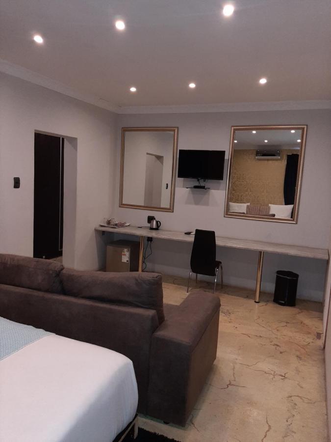 Lodge Bellagio Mthatha Bagian luar foto