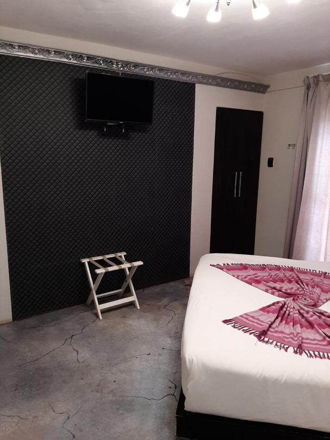 Lodge Bellagio Mthatha Bagian luar foto