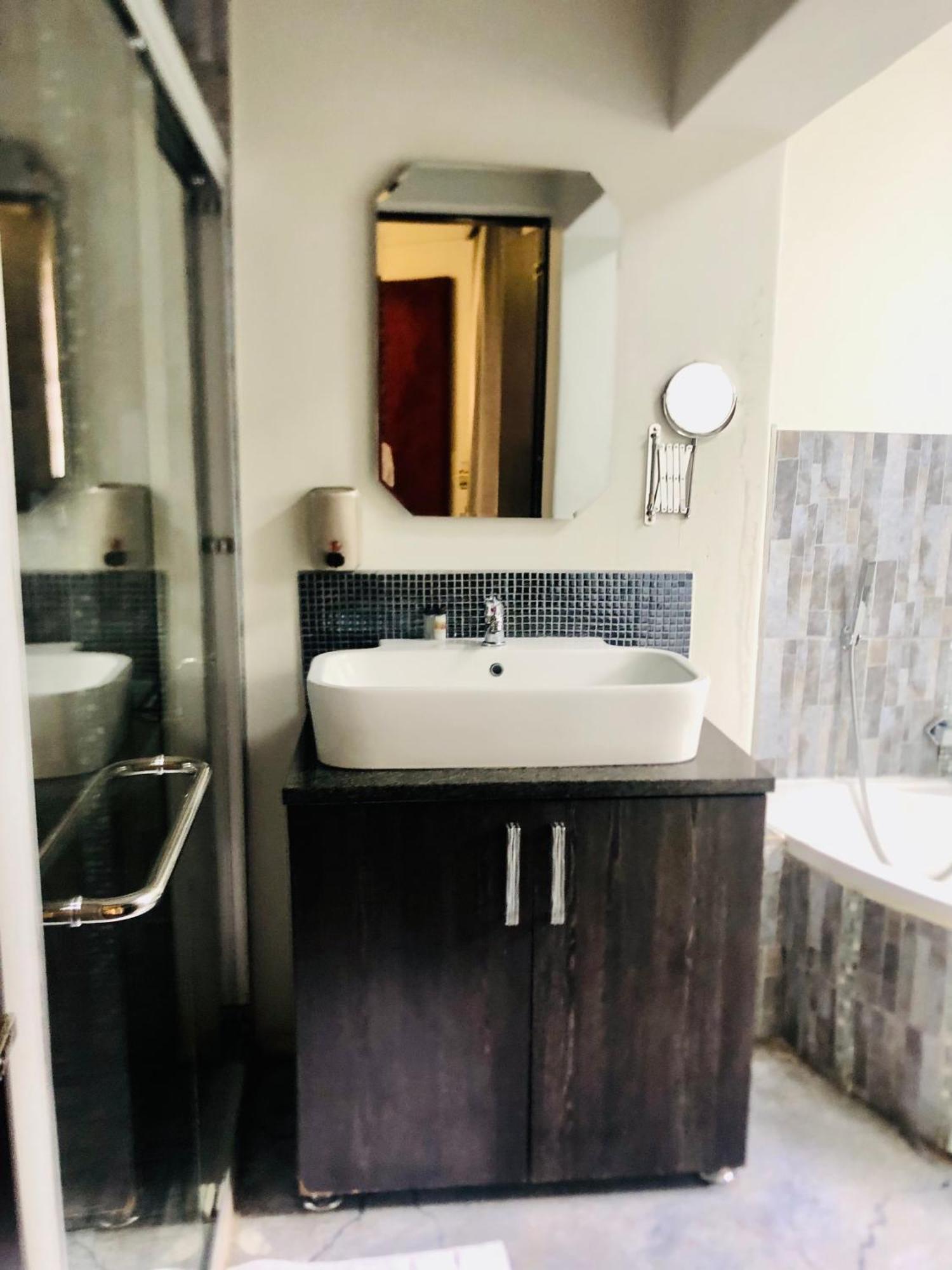 Lodge Bellagio Mthatha Bagian luar foto