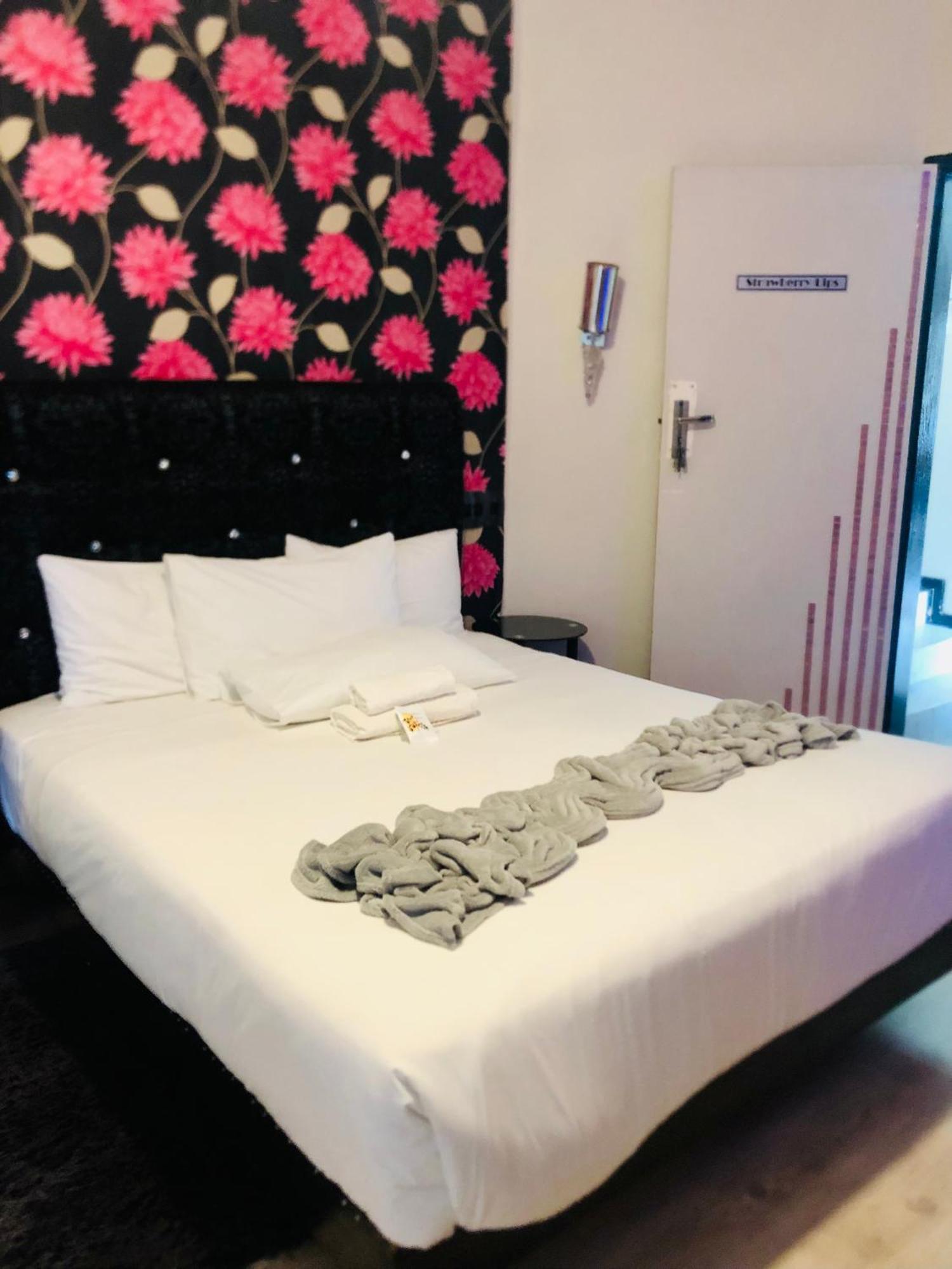 Lodge Bellagio Mthatha Bagian luar foto